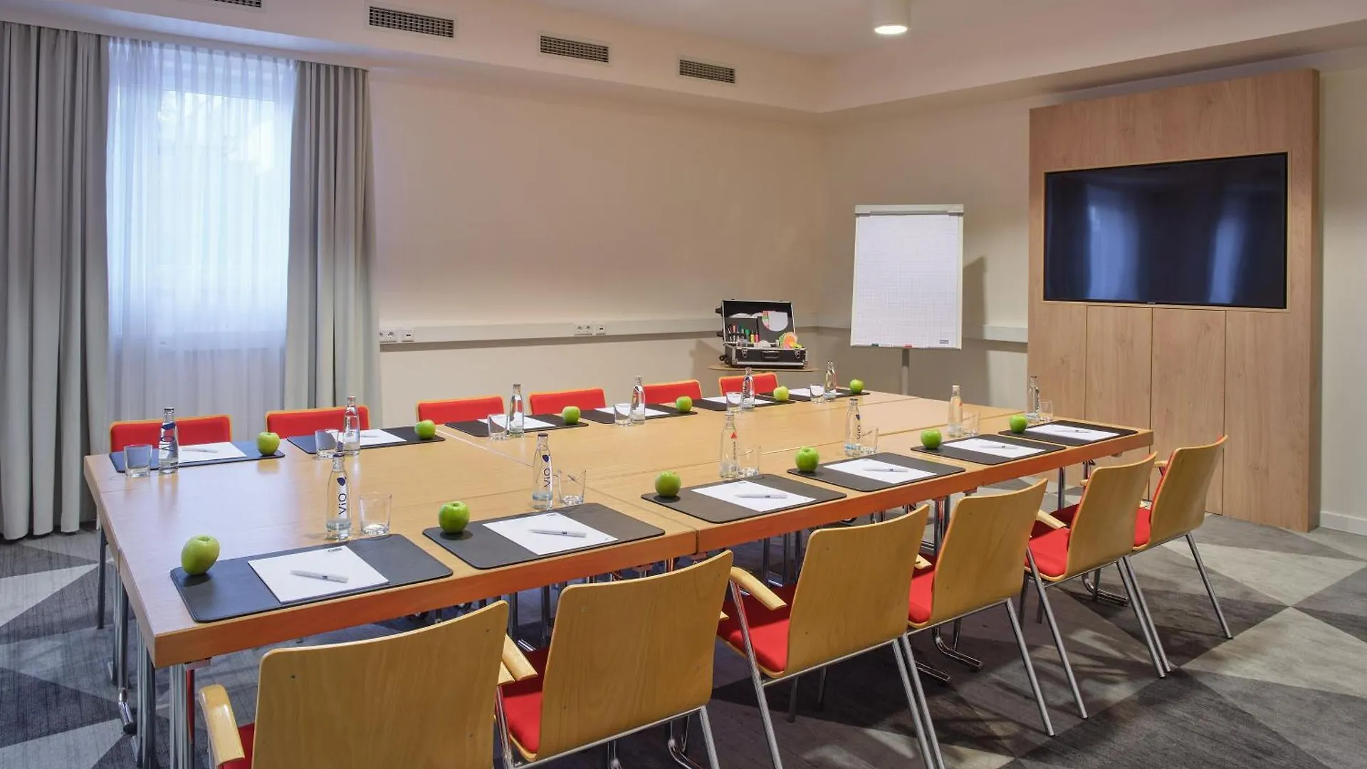 Holiday Inn Express Frankfurt Airport By Ihg Moerfelden-Walldorf